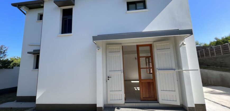 Villa de standing neuve avec une superbe vue sur l’océan, Avirons